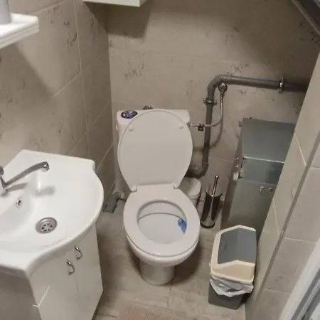 Stan Na Dan-markovic- Rum i privatbostad