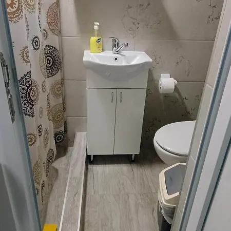 Stan Na Dan-markovic- Rum i privatbostad *